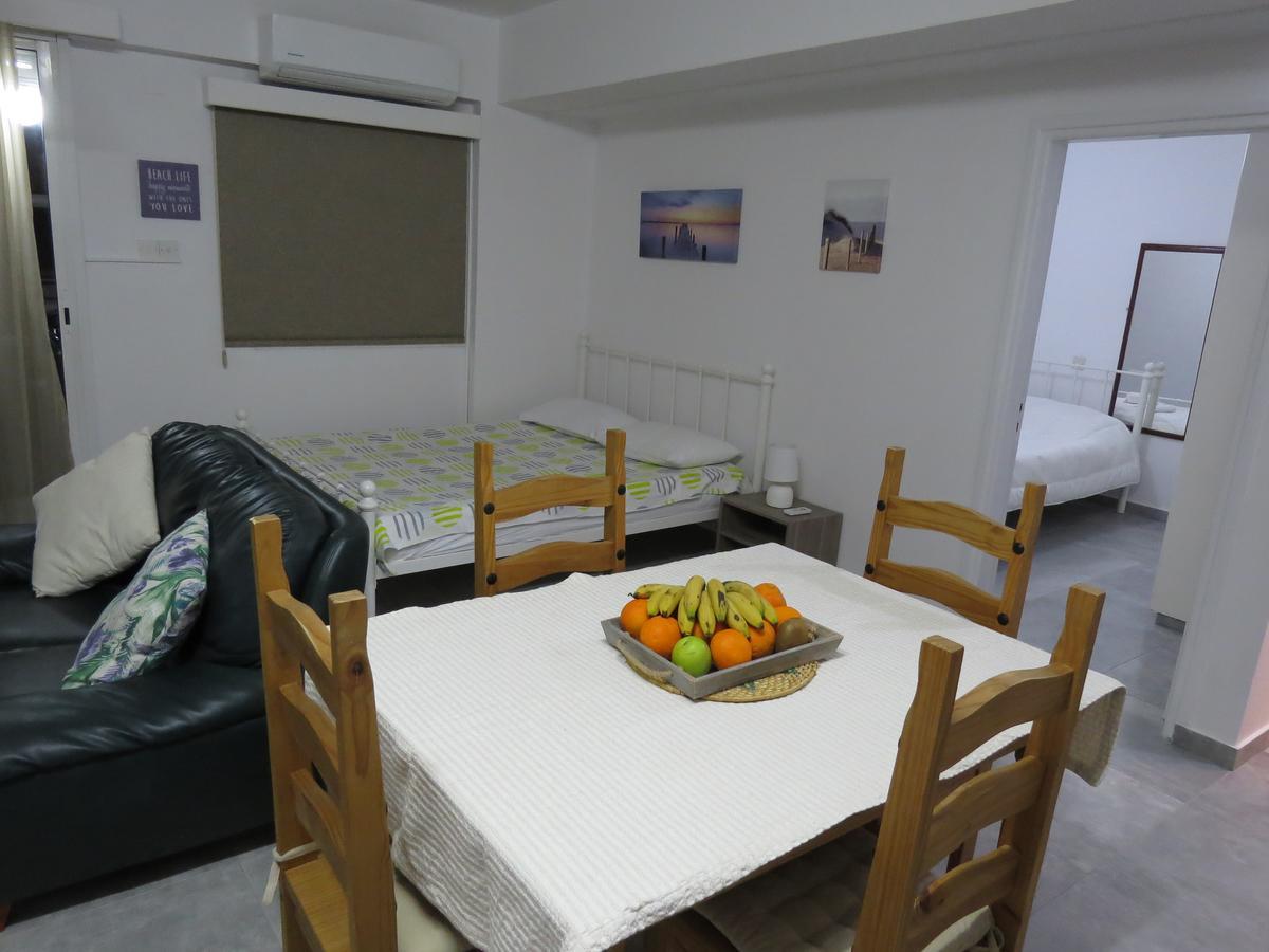 Adonis Apartment Paphos Eksteriør billede