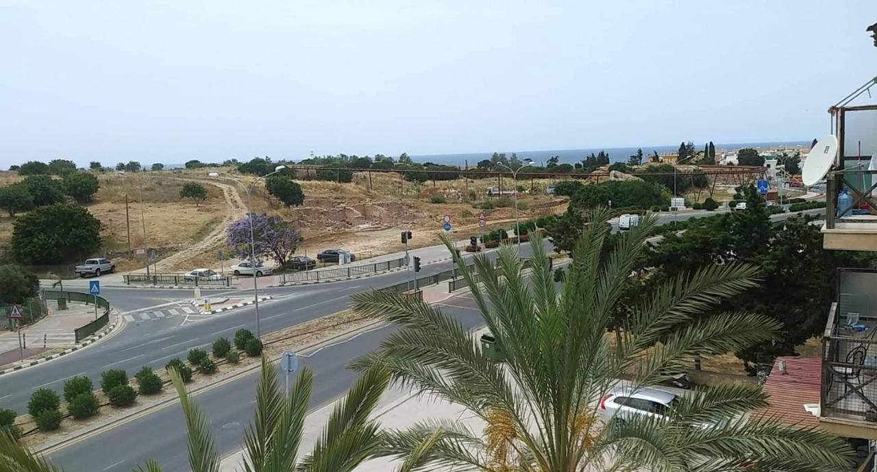 Adonis Apartment Paphos Eksteriør billede